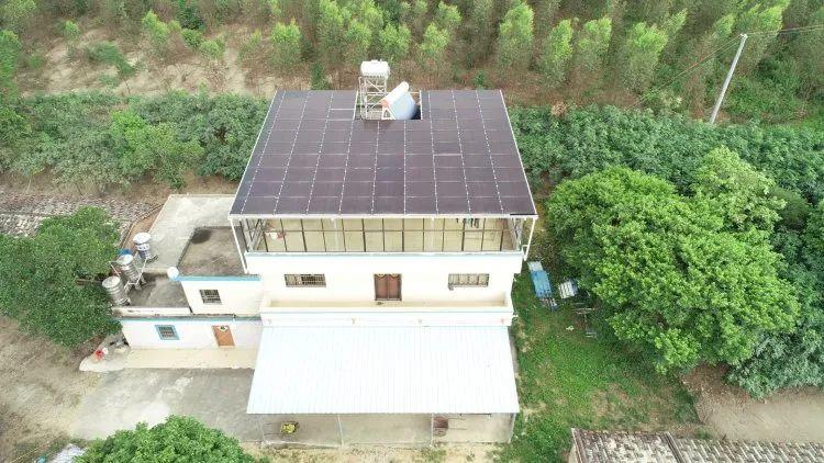 還在裝傳統(tǒng)陽光房？太傻了！如今大家都裝這個(gè)，美觀、環(huán)保還能賺錢！