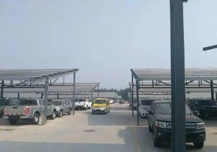 國務(wù)院正式發(fā)布《新能源汽車產(chǎn)業(yè)發(fā)展規(guī)劃》，鼓勵(lì)光伏車棚建設(shè)！