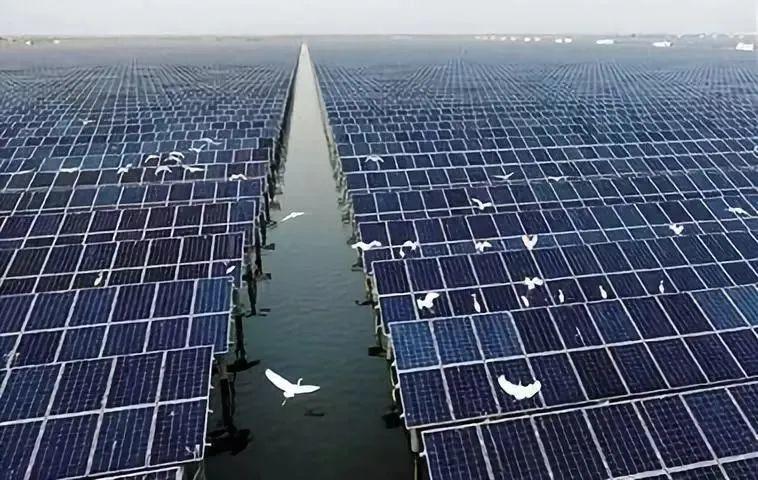 中國(guó)十三省最大光伏電站在這里！欽州康熙嶺的光伏電站能排上號(hào)了嗎？