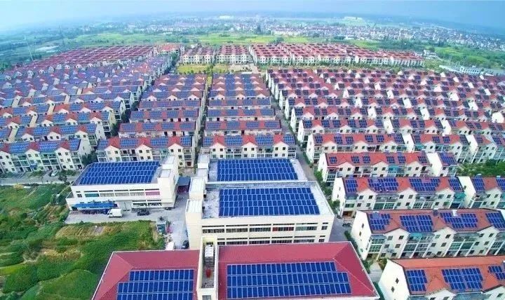 光伏發(fā)電“租房頂、免費裝”新套路，警惕陰陽合同，天上不會掉餡餅！